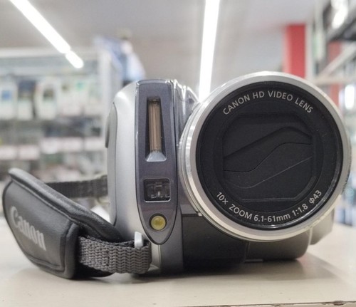Quasi come nuova - [], videocamera